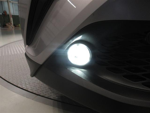 フォグランプ付きです。夜間や悪天候時に視界を確保するので安心ですね♪温度が高くなりますので、雪も溶けやすいですよ♪