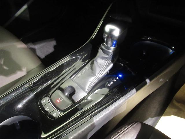 電動パーキングブレーキを搭載。スイッチ操作でパーキングブレーキを作動・解除することが可能ですので、操作の力が不要ですよ♪