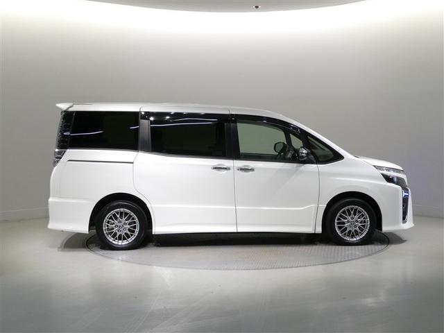 ヴォクシー ハイブリッドＺＳ　煌ＩＩＩ　衝突被害軽減システム　メモリーナビ　フルセグ　バックカメラ　ＥＴＣ　ＣＤ　ミュージックプレイヤー接続可　ＤＶＤ再生　後席モニター　オートクルーズコントロール　ＬＥＤヘッドランプ　両側電動スライド（7枚目）