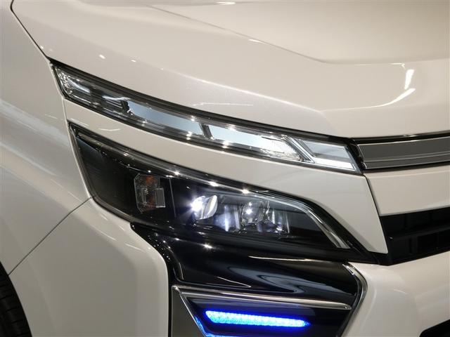 ヴォクシー ハイブリッドＺＳ　煌ＩＩＩ　衝突被害軽減システム　メモリーナビ　フルセグ　バックカメラ　ＥＴＣ　ＣＤ　ミュージックプレイヤー接続可　ＤＶＤ再生　後席モニター　オートクルーズコントロール　ＬＥＤヘッドランプ　両側電動スライド（9枚目）