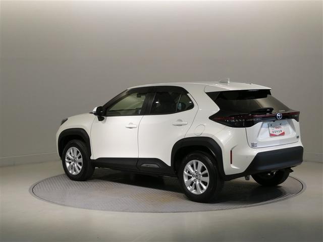 ヤリスクロス ハイブリッドＧ　衝突被害軽減システム　メモリーナビ　バックカメラ　ＥＴＣ　ミュージックプレイヤー接続可　オートクルーズコントロール　ＬＥＤヘッドランプ　スマートキー　キーレス　ハイブリッド　ワンオーナー（4枚目）