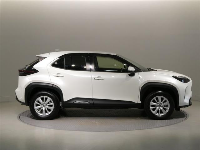 ヤリスクロス ハイブリッドＧ　衝突被害軽減システム　メモリーナビ　バックカメラ　ＥＴＣ　ミュージックプレイヤー接続可　オートクルーズコントロール　ＬＥＤヘッドランプ　スマートキー　キーレス　ハイブリッド　ワンオーナー（7枚目）