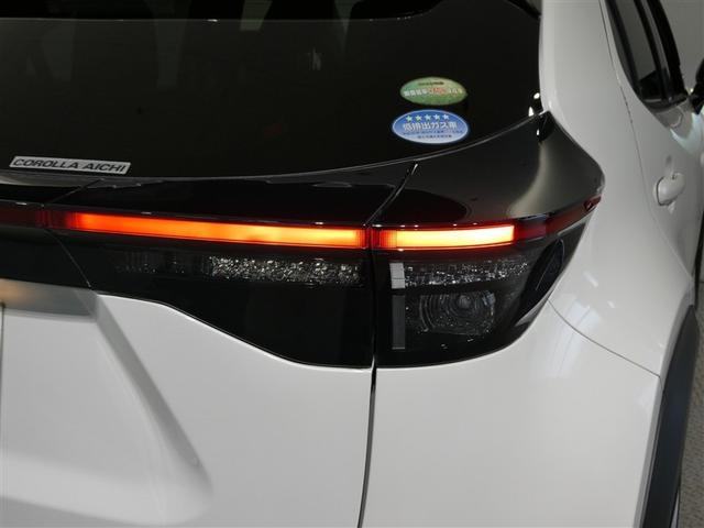 ヤリスクロス ハイブリッドＧ　衝突被害軽減システム　メモリーナビ　バックカメラ　ＥＴＣ　ミュージックプレイヤー接続可　オートクルーズコントロール　ＬＥＤヘッドランプ　スマートキー　キーレス　ハイブリッド　ワンオーナー（10枚目）