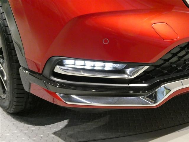 ヴェゼル ｅ：ＨＥＶ　Ｚ　衝突被害軽減システム　メモリーナビ　フルセグ　バックカメラ　ＥＴＣ　ＣＤ　ミュージックプレイヤー接続可　ＤＶＤ再生　オートクルーズコントロール　ＬＥＤヘッドランプ　スマートキー　キーレス　ハイブリッド（10枚目）