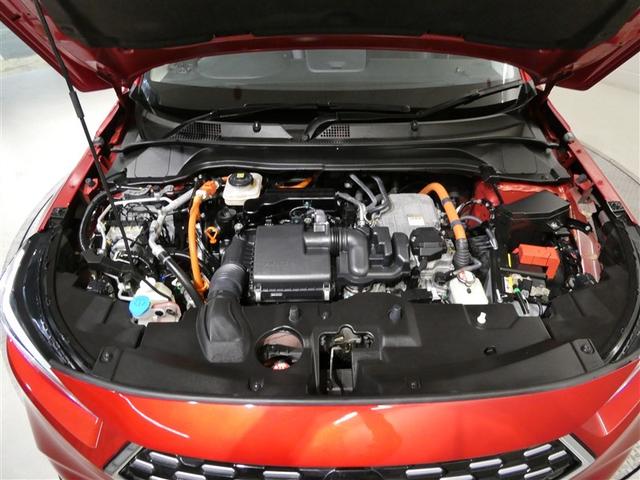 ヴェゼル ｅ：ＨＥＶ　Ｚ　衝突被害軽減システム　メモリーナビ　フルセグ　バックカメラ　ＥＴＣ　ＣＤ　ミュージックプレイヤー接続可　ＤＶＤ再生　オートクルーズコントロール　ＬＥＤヘッドランプ　スマートキー　キーレス　ハイブリッド（12枚目）