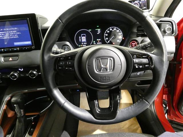 ヴェゼル ｅ：ＨＥＶ　Ｚ　衝突被害軽減システム　メモリーナビ　フルセグ　バックカメラ　ＥＴＣ　ＣＤ　ミュージックプレイヤー接続可　ＤＶＤ再生　オートクルーズコントロール　ＬＥＤヘッドランプ　スマートキー　キーレス　ハイブリッド（17枚目）