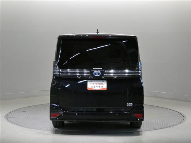 ヴォクシー ハイブリッドS-Z 衝突被害軽減システム バックカメラ ETC ミュージックプレイヤー接続 オートクルーズコントロール LEDヘッドランプ 両側電動スライド 乗車定員7人 3列シート スマートキー キーレス(5枚目)