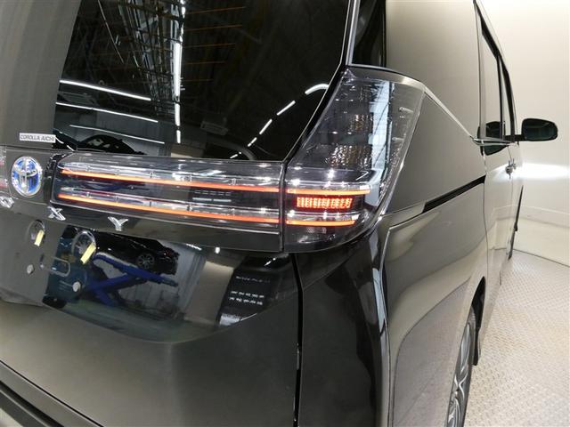 ヴォクシー ハイブリッドS-Z 衝突被害軽減システム バックカメラ ETC ミュージックプレイヤー接続 オートクルーズコントロール LEDヘッドランプ 両側電動スライド 乗車定員7人 3列シート スマートキー キーレス(10枚目)