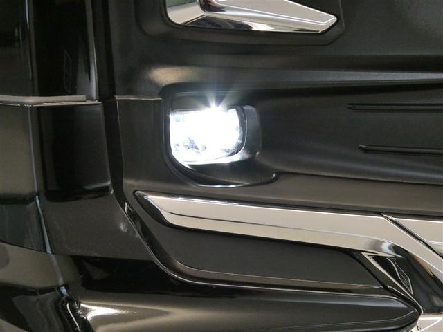 ノア ハイブリッドS-Z 衝突被害軽減システム メモリーナビ フルセグ バックカメラ ETC ミュージックプレイヤー接続可 オートクルーズコントロール LEDヘッドランプ 両側電動スライド 乗車定員7人 3列シート キーレス(10枚目)