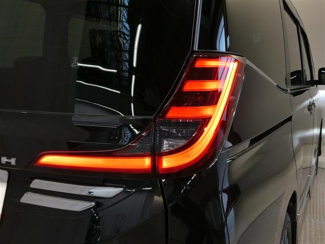 ノア ハイブリッドS-Z 衝突被害軽減システム メモリーナビ フルセグ バックカメラ ETC ミュージックプレイヤー接続可 オートクルーズコントロール LEDヘッドランプ 両側電動スライド 乗車定員7人 3列シート キーレス(11枚目)