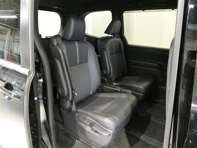 ノア ハイブリッドS-Z 衝突被害軽減システム メモリーナビ フルセグ バックカメラ ETC ミュージックプレイヤー接続可 オートクルーズコントロール LEDヘッドランプ 両側電動スライド 乗車定員7人 3列シート キーレス(15枚目)