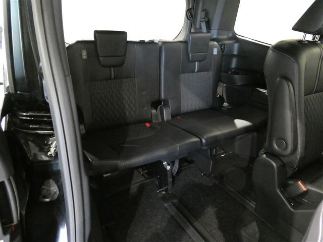 ノア ハイブリッドS-Z 衝突被害軽減システム メモリーナビ フルセグ バックカメラ ETC ミュージックプレイヤー接続可 オートクルーズコントロール LEDヘッドランプ 両側電動スライド 乗車定員7人 3列シート キーレス(16枚目)