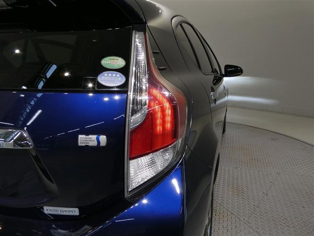 アクア Ｓスタイルブラック　衝突被害軽減システム　メモリーナビ　フルセグ　バックカメラ　ＥＴＣ　ＣＤ　ミュージックプレイヤー接続可　ＤＶＤ再生　ＬＥＤヘッドランプ　スマートキー　キーレス　ハイブリッド　ワンオーナー（7枚目）