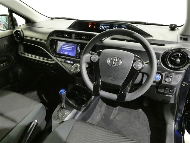 アクア Ｓスタイルブラック　衝突被害軽減システム　メモリーナビ　フルセグ　バックカメラ　ＥＴＣ　ＣＤ　ミュージックプレイヤー接続可　ＤＶＤ再生　ＬＥＤヘッドランプ　スマートキー　キーレス　ハイブリッド　ワンオーナー（12枚目）