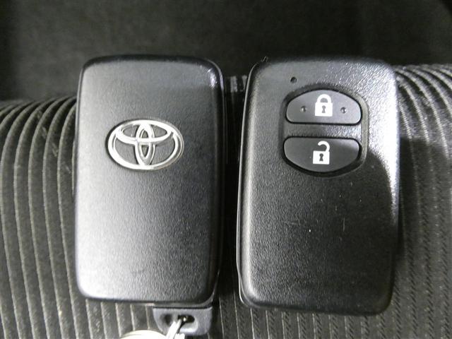 アクア Ｓスタイルブラック　衝突被害軽減システム　メモリーナビ　フルセグ　バックカメラ　ＥＴＣ　ＣＤ　ミュージックプレイヤー接続可　ＤＶＤ再生　ＬＥＤヘッドランプ　スマートキー　キーレス　ハイブリッド　ワンオーナー（19枚目）