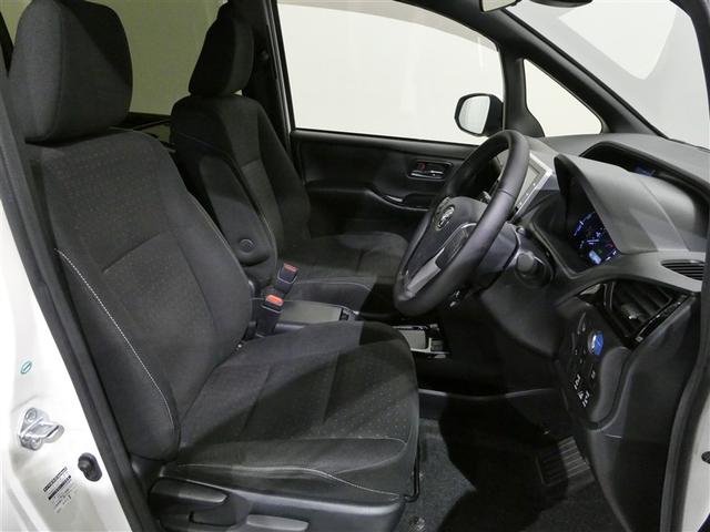 ノア ハイブリッドＧ　衝突被害軽減システム　メモリーナビ　フルセグ　バックカメラ　ＥＴＣ　ＣＤ　ミュージックプレイヤー接続可　ＤＶＤ再生　後席モニター　オートクルーズコントロール　ＬＥＤヘッドランプ　両側電動スライド（11枚目）