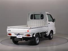 ���⳰�Ϥ�����󡢥����Ȥ򳰤��ƥ˥����θ��Ȥʤ�ե��������ڥåȤޤǾý������ݤ�»ܡ���ż֤򵤻����褯����ꤤ�������륯�꡼�˥󥰥����ӥ��Ǥ����ܺ٤�����Ź�����åդޤǤ������ͤ��������� 4