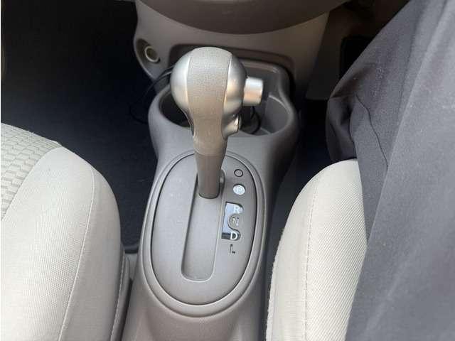 マーチ １２Ｘ　禁煙　ナビ　ＴＶ　スマキ―　ＥＴＣ　純正アルミ　保証付（31枚目）