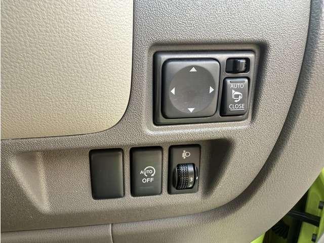 マーチ １２Ｘ　禁煙　ナビ　ＴＶ　スマキ―　ＥＴＣ　純正アルミ　保証付（32枚目）