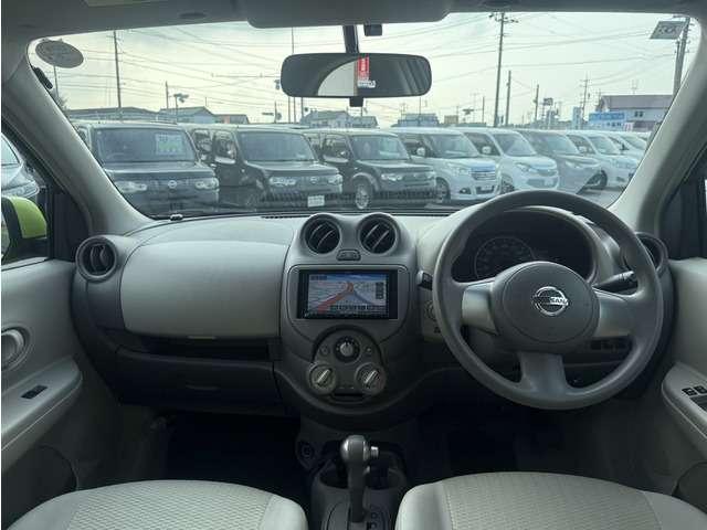 マーチ １２Ｘ　禁煙　ナビ　ＴＶ　スマキ―　ＥＴＣ　純正アルミ　保証付（33枚目）