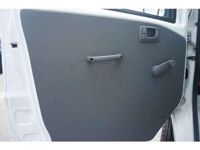 ミニキャブトラック Ｖタイプ　禁煙　４ＷＤ　エアコン　５速マニュアル（20枚目）