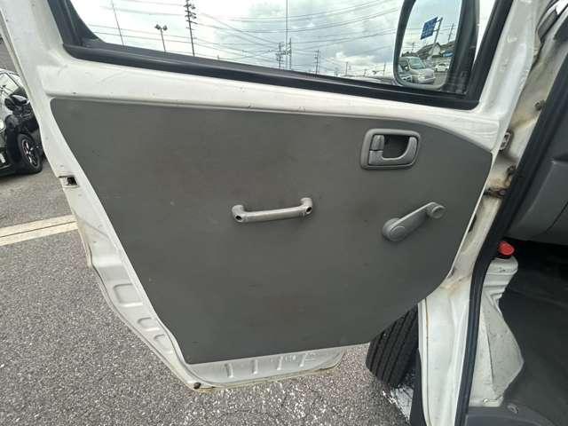 ミニキャブトラック Ｖタイプ　禁煙　エアコン　パワステ　３方開き　保証付き（17枚目）