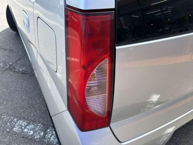 アルト ６６０　Ｇ　ＩＩ　禁煙　５速マニュアル　エアコン　パワステ　サイドバイザー　キーレス（12枚目）