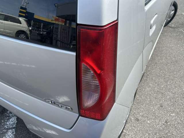 アルト ６６０　Ｇ　ＩＩ　禁煙　５速マニュアル　エアコン　パワステ　サイドバイザー　キーレス（13枚目）