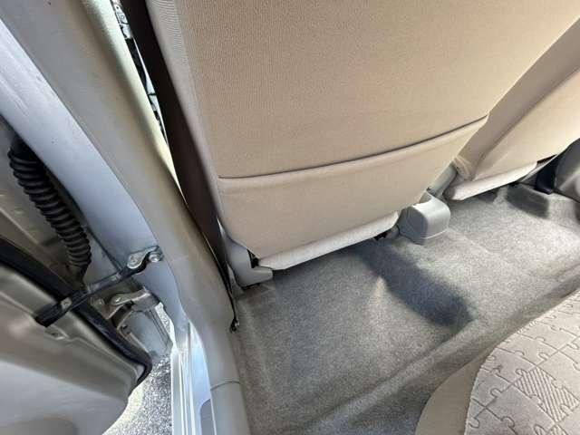 アルト ６６０　Ｇ　ＩＩ　禁煙　５速マニュアル　エアコン　パワステ　サイドバイザー　キーレス（21枚目）