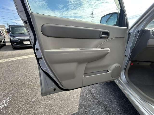 アルト ６６０　Ｇ　ＩＩ　禁煙　５速マニュアル　エアコン　パワステ　サイドバイザー　キーレス（23枚目）