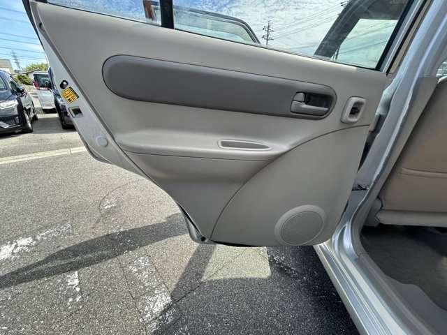 アルト ６６０　Ｇ　ＩＩ　禁煙　５速マニュアル　エアコン　パワステ　サイドバイザー　キーレス（24枚目）