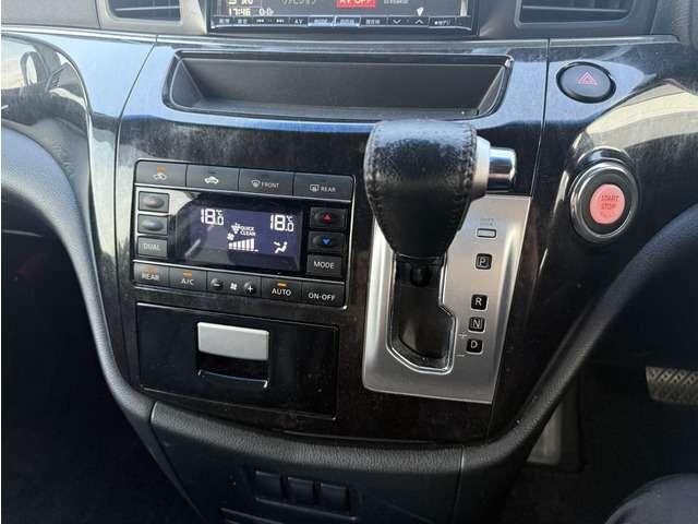 エルグランド ２．５　ライダー　ナビＴＶ　スマキ―　両側電スラ　後席モニター　レザーシート　Ｗエアコン（30枚目）