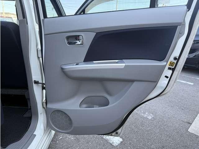 ワゴンＲ ＦＸリミテッド　禁煙　ＣＤ　スマキ―　サイドバイザー　ＡＢＳ　フルフラット（15枚目）