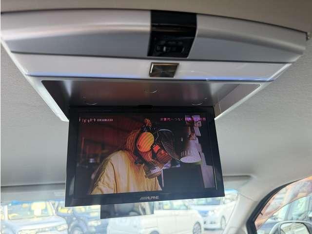 エルグランド ２５０ハイウェイスター　禁煙　ナビＴＶ　スマキ―　電スラ　後席モニター（20枚目）