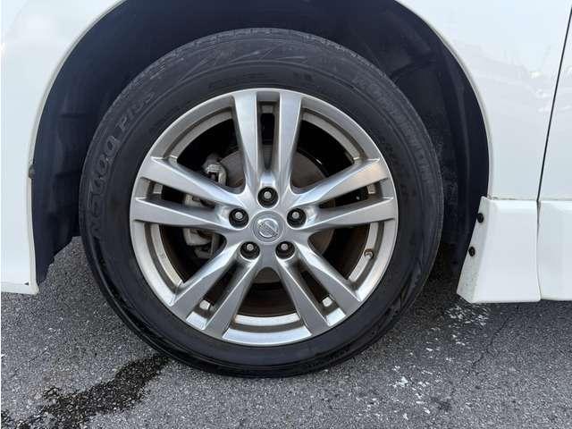 エルグランド ２５０ハイウェイスター　禁煙　ナビＴＶ　スマキ―　電スラ　後席モニター（37枚目）