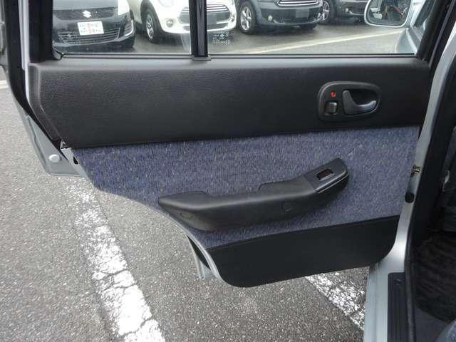 カルタス Ｇ　禁煙　ＣＤ　社外ハンドル　Ｆシート　ローダウン　ＡＷ（13枚目）