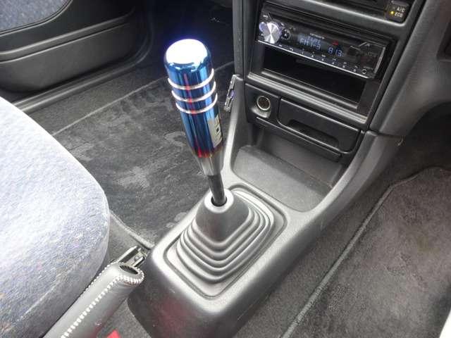 カルタス Ｇ　禁煙　ＣＤ　社外ハンドル　Ｆシート　ローダウン　ＡＷ（28枚目）