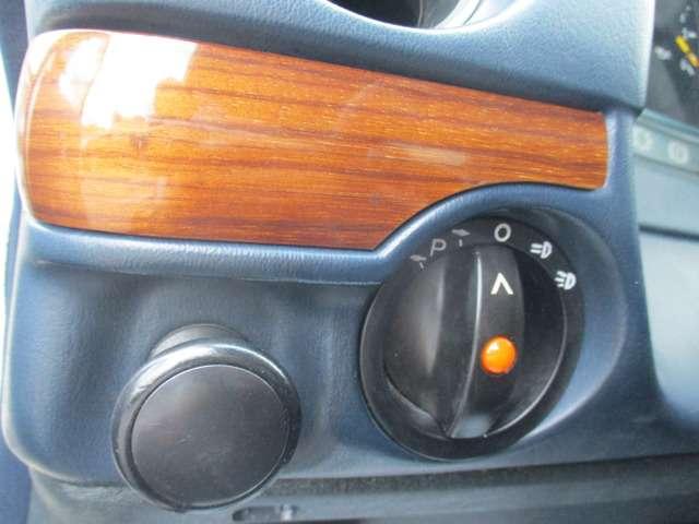 ミディアムクラス 280E 正規ディーラー車 左H ETC クルコン 記録簿 Fマット(15枚目)