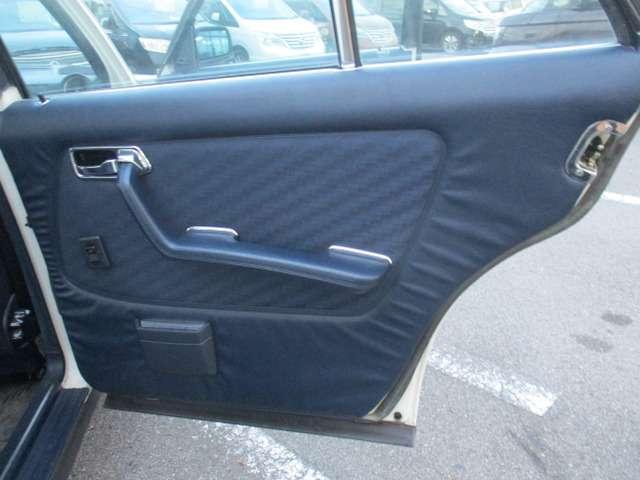 ミディアムクラス 280E 正規ディーラー車 左H ETC クルコン 記録簿 Fマット(36枚目)