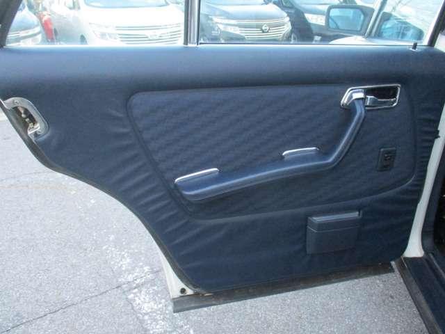 ミディアムクラス 280E 正規ディーラー車 左H ETC クルコン 記録簿 Fマット(38枚目)