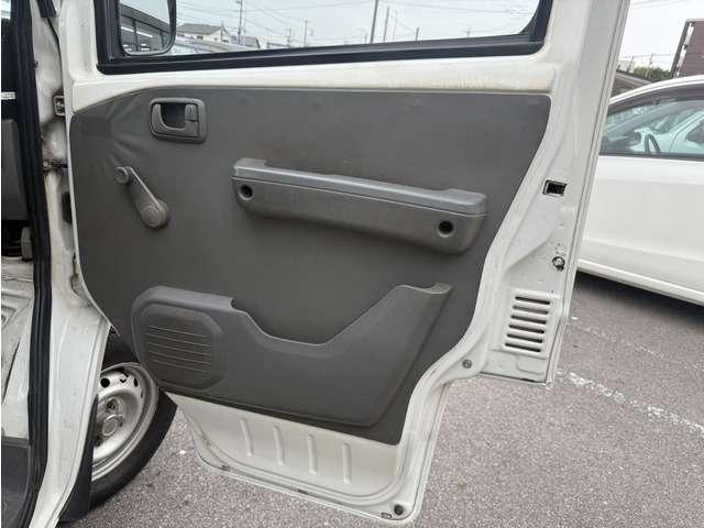 クリッパーバン ＤＸ　禁煙　オートマ　エアコン　パワステ　サイドバイザー　保証付き（16枚目）