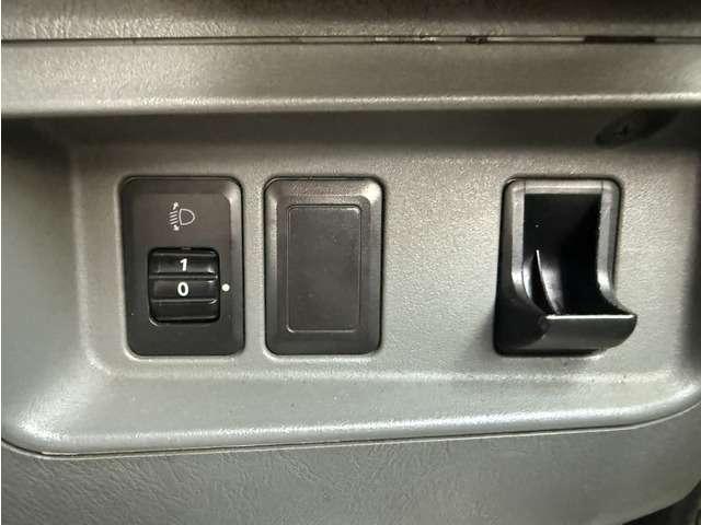 クリッパーバン ＤＸ　禁煙　オートマ　エアコン　パワステ　サイドバイザー　保証付き（30枚目）