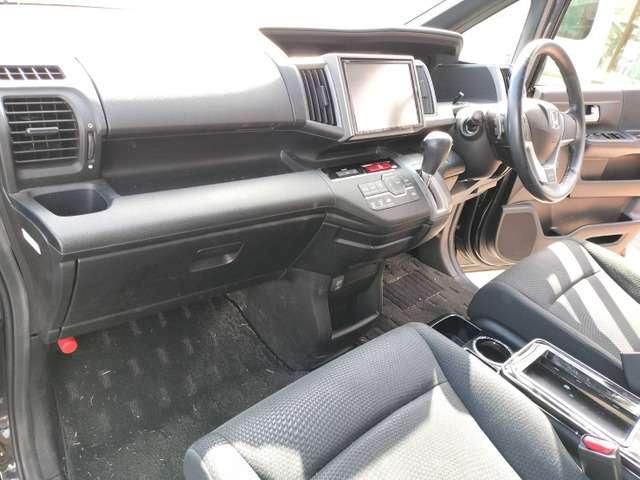 ステップワゴンスパーダ Ｓ　パワーエディション　禁煙　ナビＴＶ　スマキ―　後席モニター　Ｂカメ　ＥＴＣ　アイスト（17枚目）