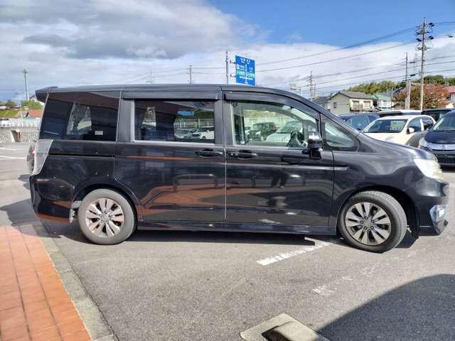 ステップワゴンスパーダ Ｓ　パワーエディション　禁煙　ナビＴＶ　スマキ―　後席モニター　Ｂカメ　ＥＴＣ　アイスト（48枚目）