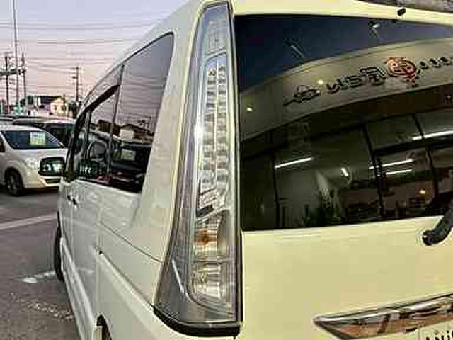 セレナ ハイウェイスター　Ｓ－ハイブリッド　ナビ　ＴＶ　Ｂカメ　Ｒモニター　電動スラ（14枚目）