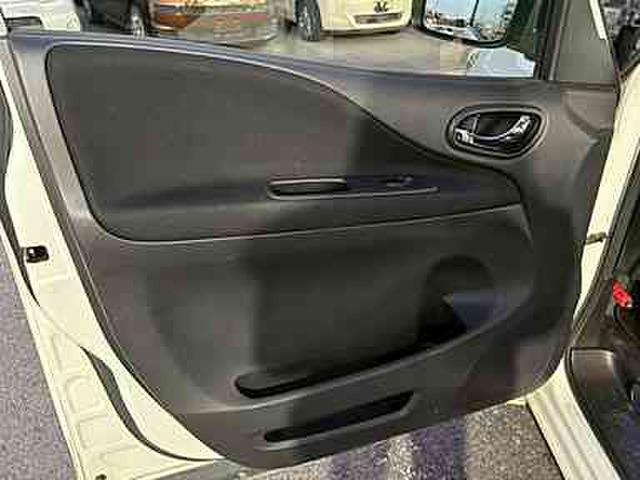 セレナ ハイウェイスター　Ｓ－ハイブリッド　ナビ　ＴＶ　Ｂカメ　Ｒモニター　電動スラ（25枚目）