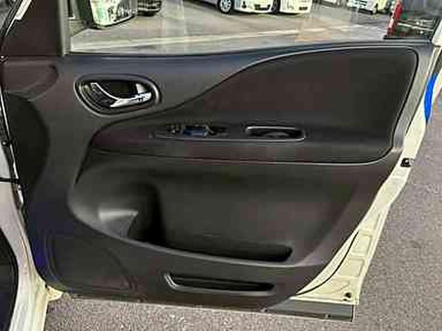 セレナ ハイウェイスター　Ｓ－ハイブリッド　ナビ　ＴＶ　Ｂカメ　Ｒモニター　電動スラ（28枚目）