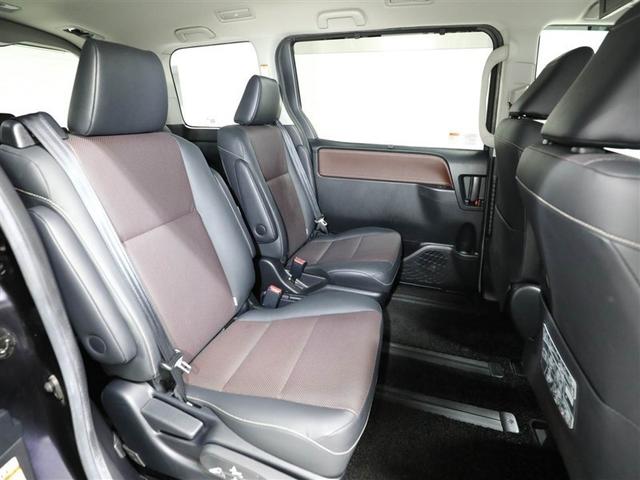 エスクァイア ハイブリッドGi Rカメラ AAC ナビ&TV リアエアコン 地デジ クルーズコントロール LEDライト キーレスエントリー スマートキー付 DVD再生可 エアバック 横滑防止装置 盗難防止システム ETC 3列シート(20枚目)