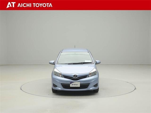 ヴィッツ Ｆ　スマイルエディション　スマートキー・プッシュスタート　運転席助手席エアバッグ　パワステ　盗難防止システム　ナビＴＶ　ＤＶＤ　メモリーナビ　ワンオーナー　パワーウィンドウ　オートエアコン　キーフリー　ＡＢＳ　バックモニタ－（9枚目）