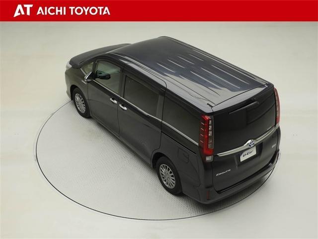 エスクァイア ハイブリッドＧｉ　ブラックテーラード　オートクルーズコントロール　地デジＴＶ　スマートキー　ナビ＆ＴＶ　ＬＥＤヘッド　キーレス　ＥＴＣ　メモリーナビ　パワーウィンドウ　パワーステアリング　横滑り防止機能　Ｗエアコン　３列シート　ＤＶＤ（12枚目）